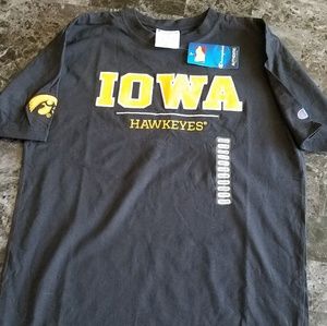 U of Iowa Hawkeyes tshirt, size M